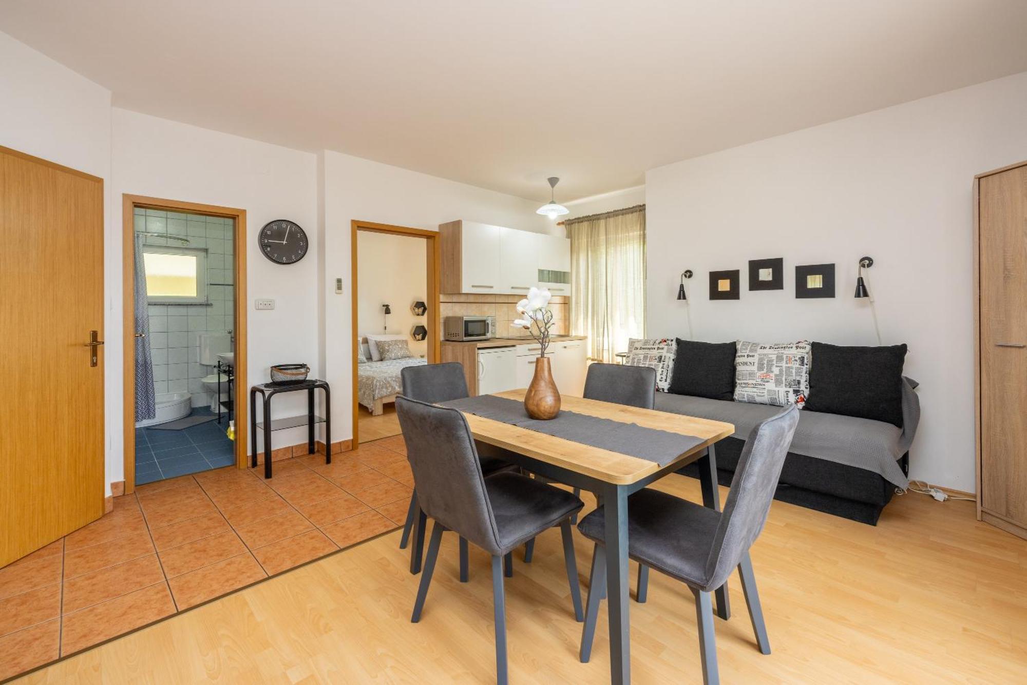 Apartments Claudia Цриквениця Екстер'єр фото