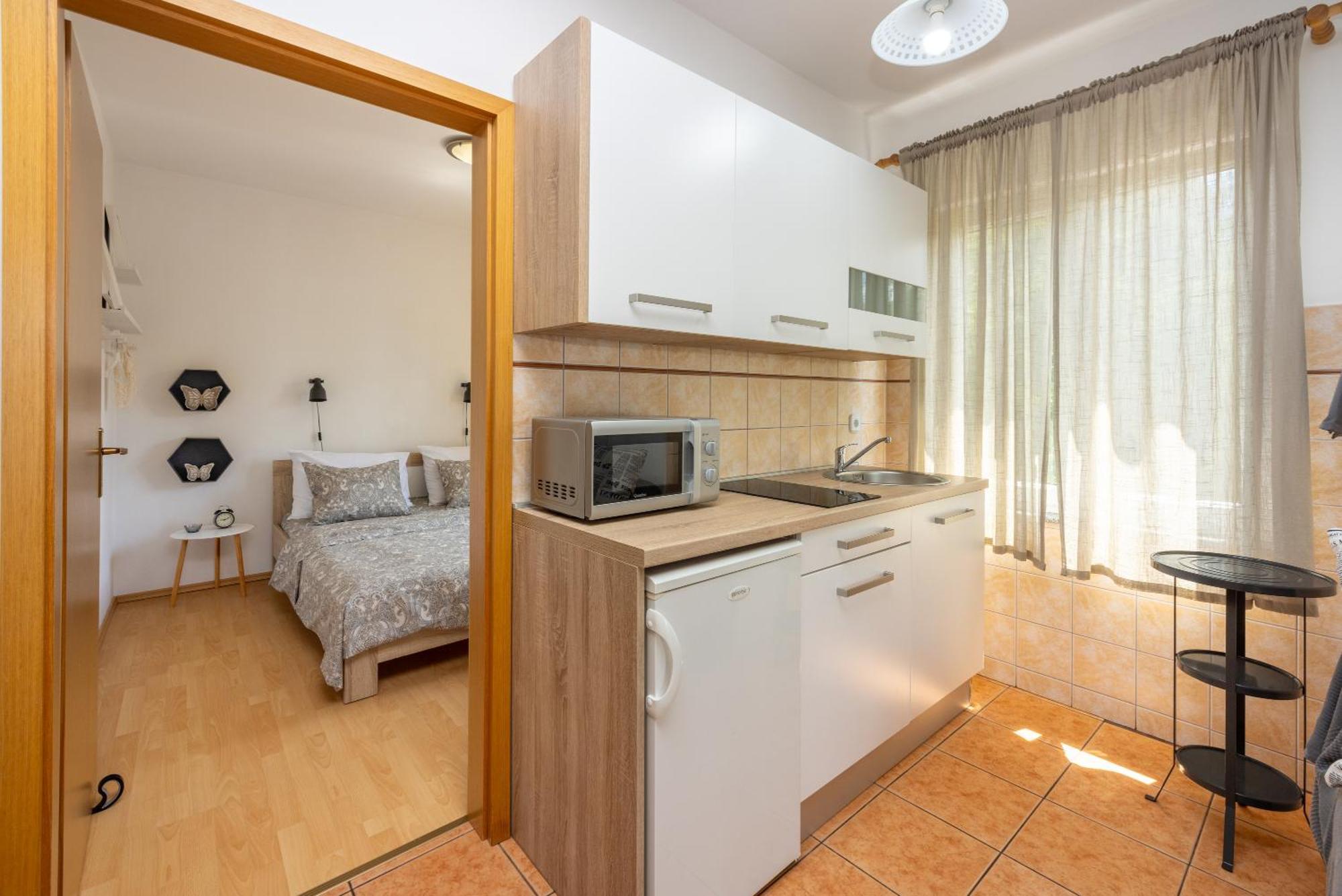 Apartments Claudia Цриквениця Екстер'єр фото